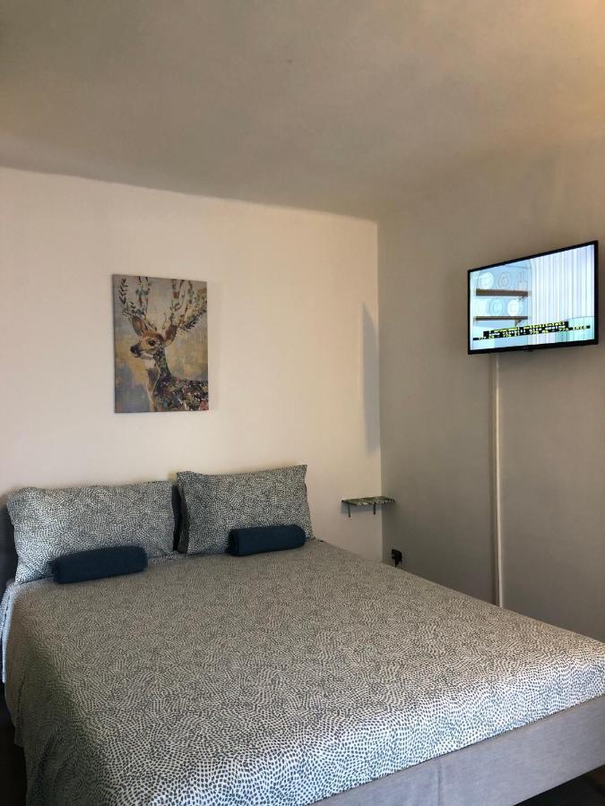 Amendola Howme Bari Exteriör bild